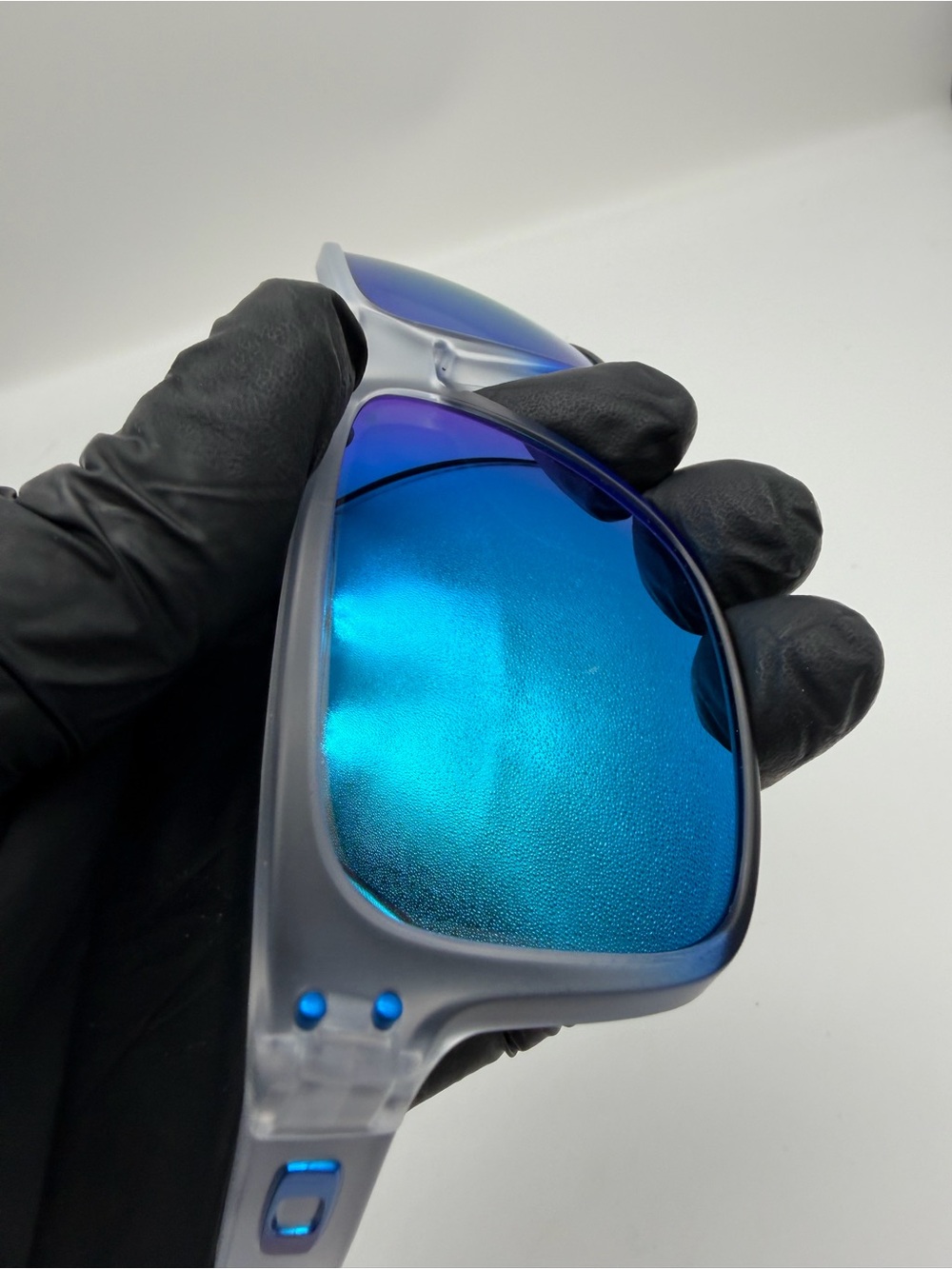 Oakley Holbrook Sapphire Mist Prizm Sapphire Vault & Bag - Picture 8 of 10